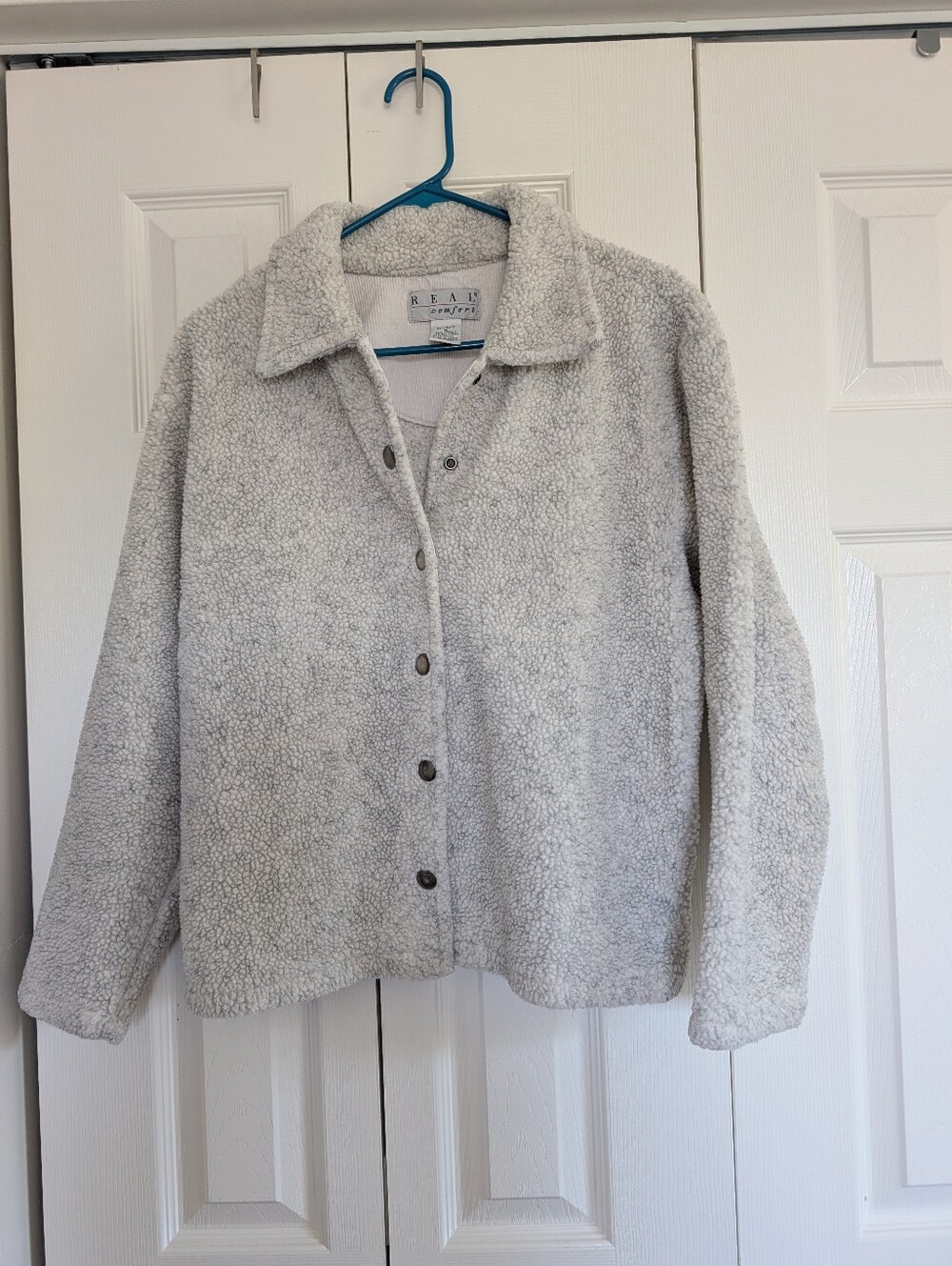 Real Comfort Vintage Sherpa Button up Jacket in Cream/Light Gray